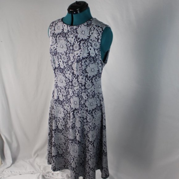 Tommy Hilfiger- midi sleeveless blue and white floral dress - Picture 4 of 11